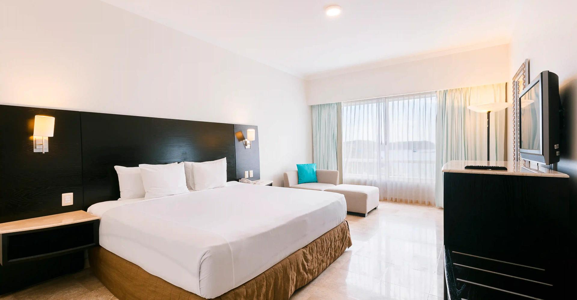 Junior Suite with 2 Queen Size Beds and Kitchenette Azul Ixtapa All Inclusive Beach Resort Convention Center Hotel Ixtapa Zihuatanejo Junior Suite with 2 Queen Size Beds and Kitchenette Azul Ixtapa All Inclusive Beach Resort Convention Center Hotel Ixtapa Zihuatanejo