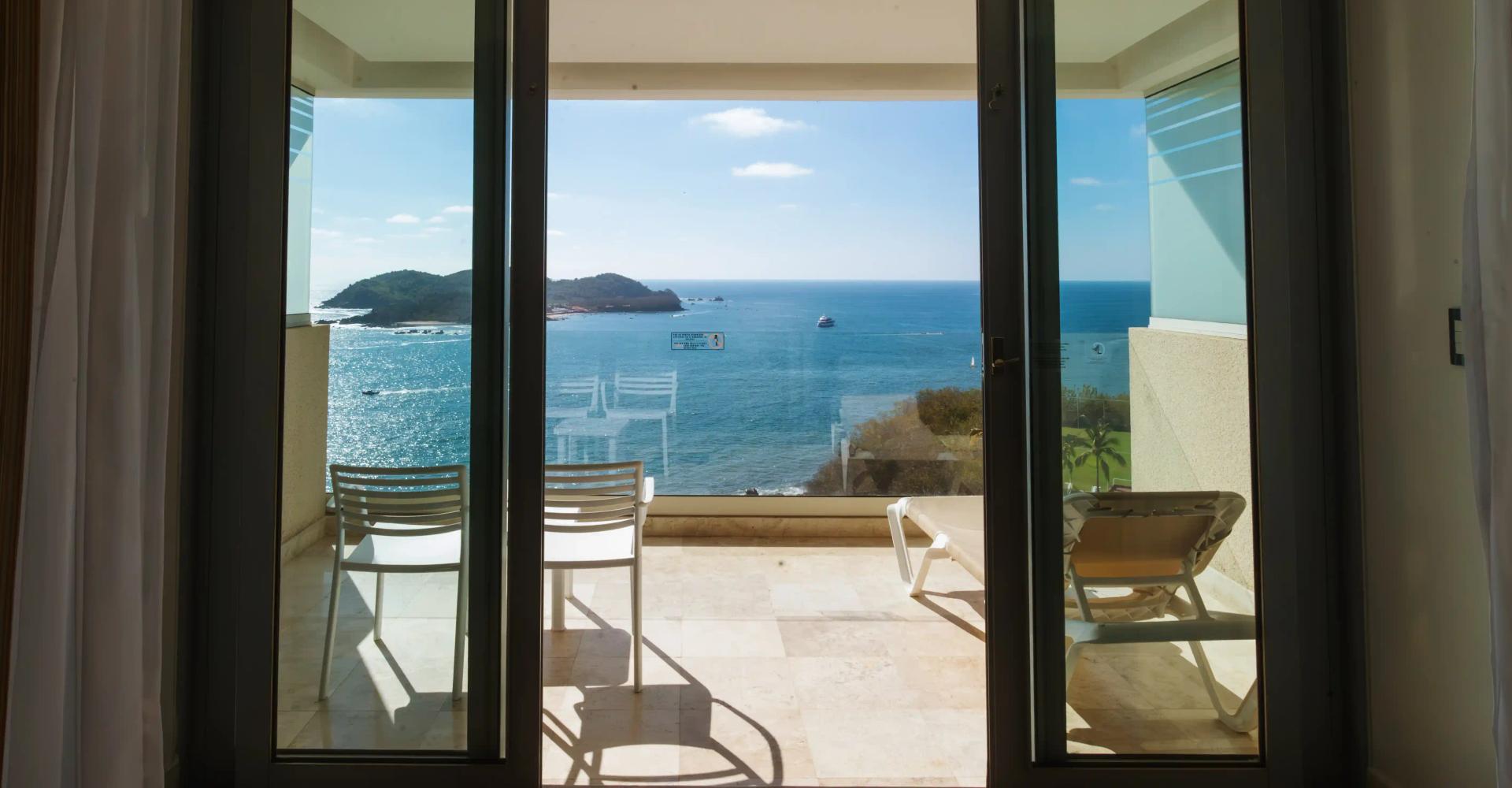 Luxury Suite with 2 Queen Size Beds Azul Ixtapa Grand Resort Spa and Convention Center Hotel Ixtapa Zihuatanejo Luxury Suite with 2 Queen Size Beds Azul Ixtapa Grand Resort Spa and Convention Center Hotel Ixtapa Zihuatanejo